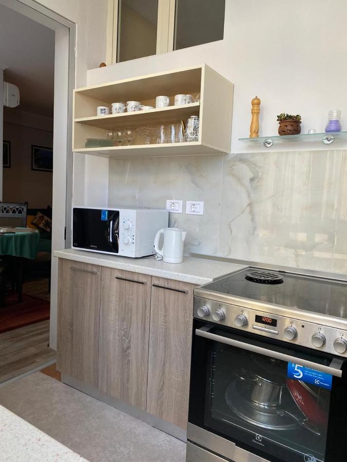 Ultra Apartments 'New Baazar' Тирана Екстер'єр фото