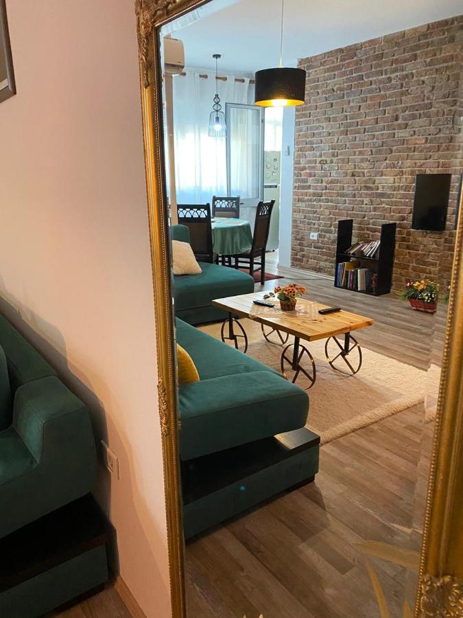 Ultra Apartments 'New Baazar' Тирана Екстер'єр фото