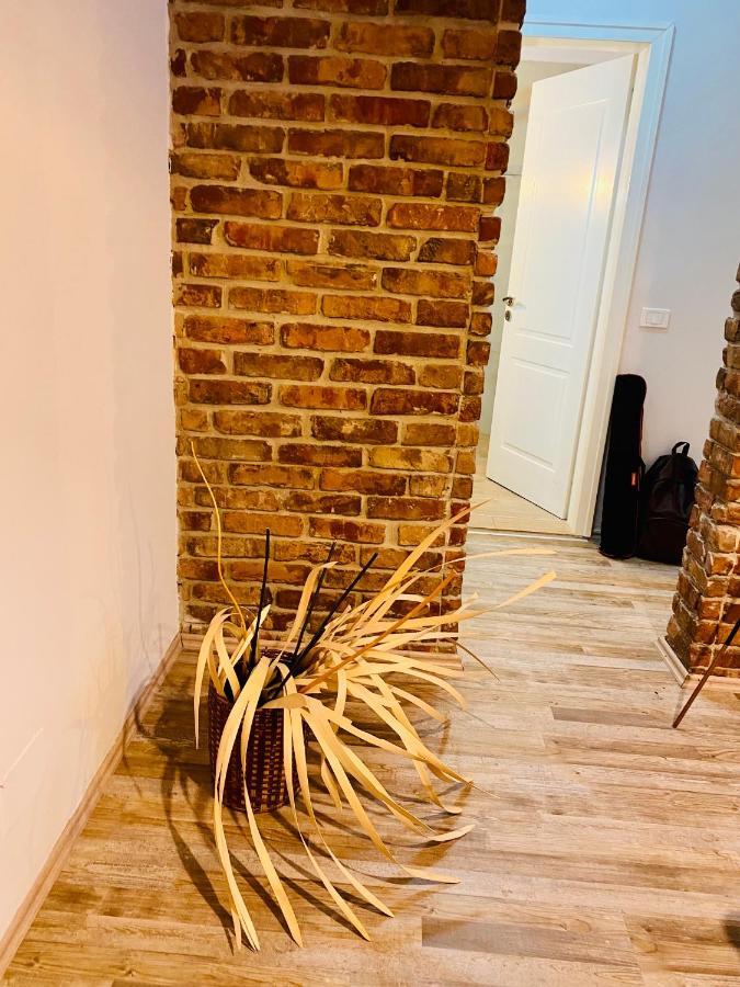 Ultra Apartments 'New Baazar' Тирана Екстер'єр фото
