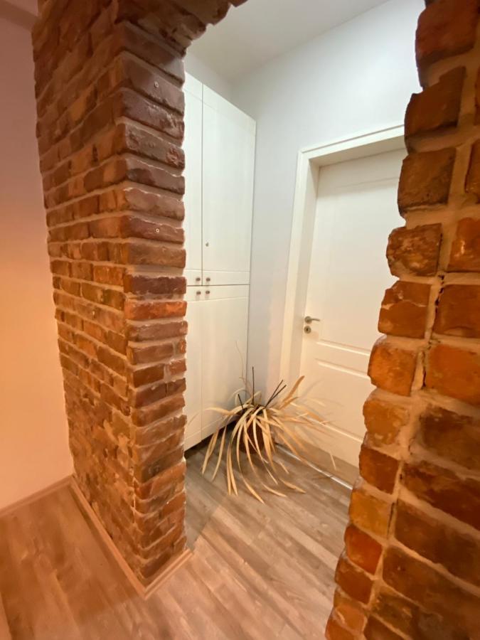 Ultra Apartments 'New Baazar' Тирана Екстер'єр фото