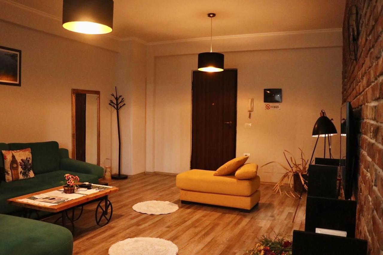 Ultra Apartments 'New Baazar' Тирана Екстер'єр фото